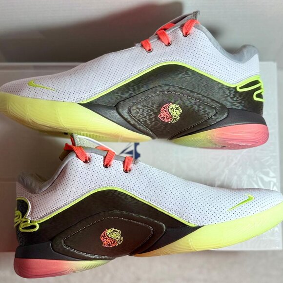 Nike Lebron XXII White Volt Glow Medium Basketball Shoes FZ1094-101 Sz: 11 *NEW* - Picture 7 of 10